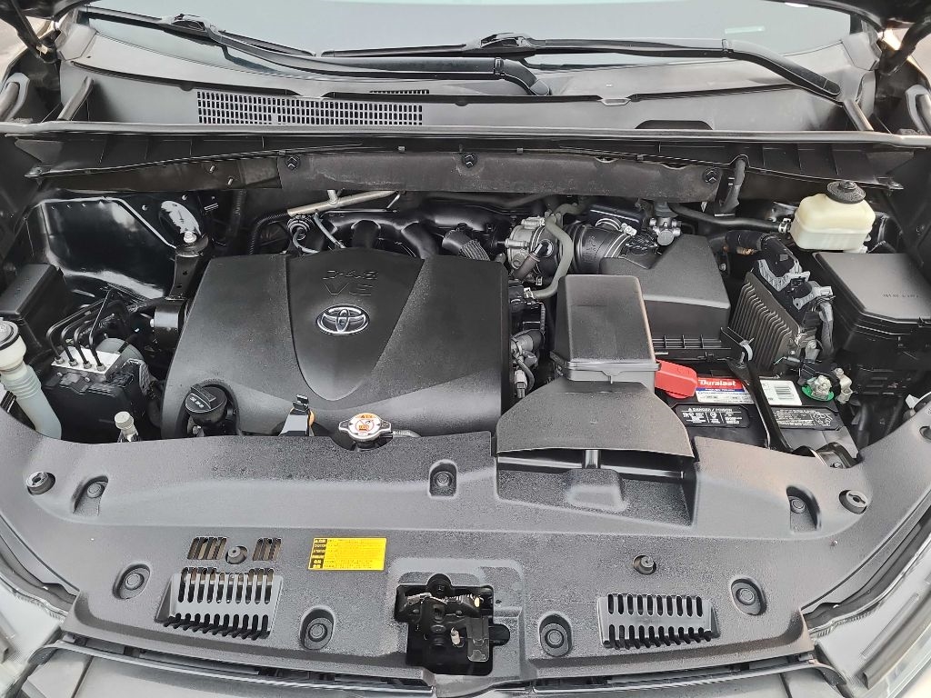 Toyota Highlander SE V6 AWD (Natl) 2018