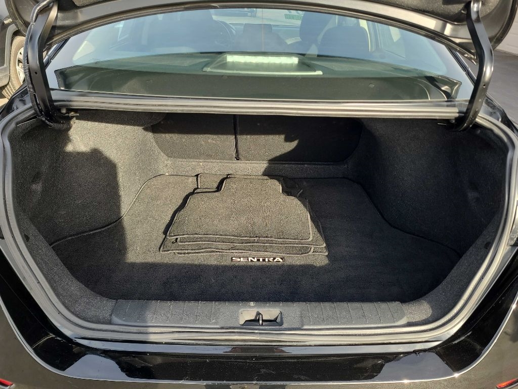 Nissan Sentra SV CVT 2025