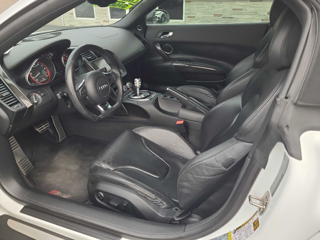 Audi R8 2dr Conv Auto quattro Spyder 5.2L 2012