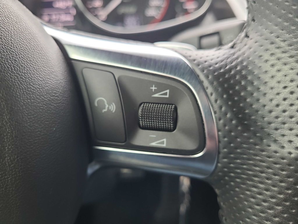 Audi R8 2dr Conv Auto quattro Spyder 5.2L 2012