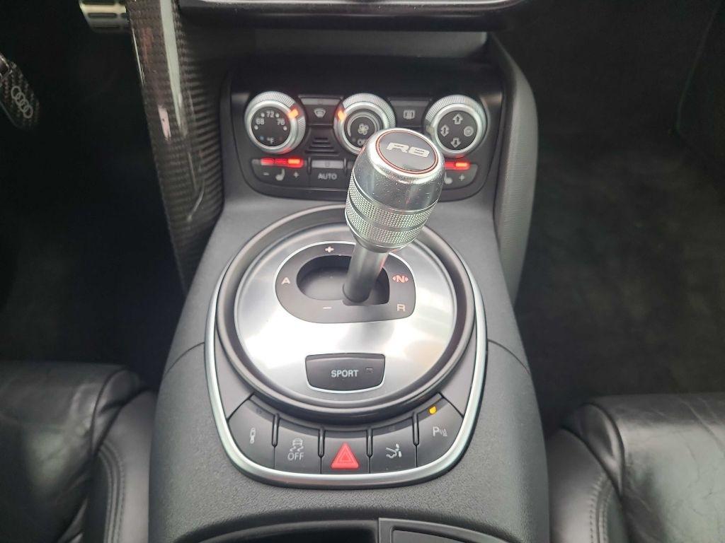 Audi R8 2dr Conv Auto quattro Spyder 5.2L 2012