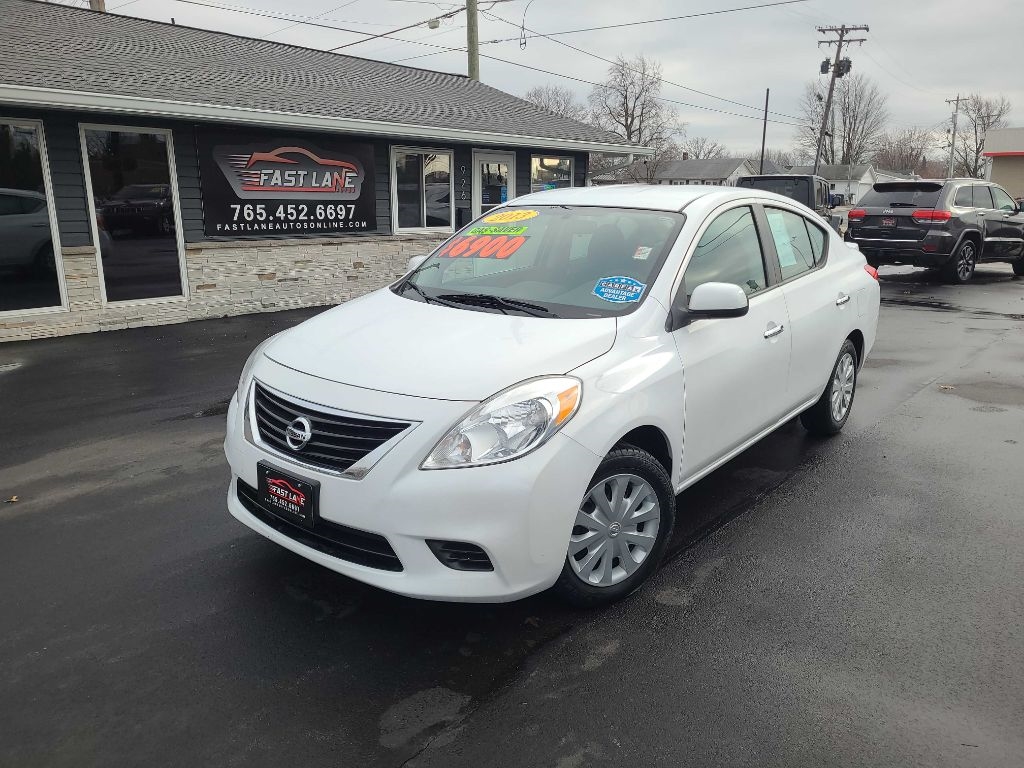 Nissan Versa 4dr Sdn CVT 1.6 SV 2013