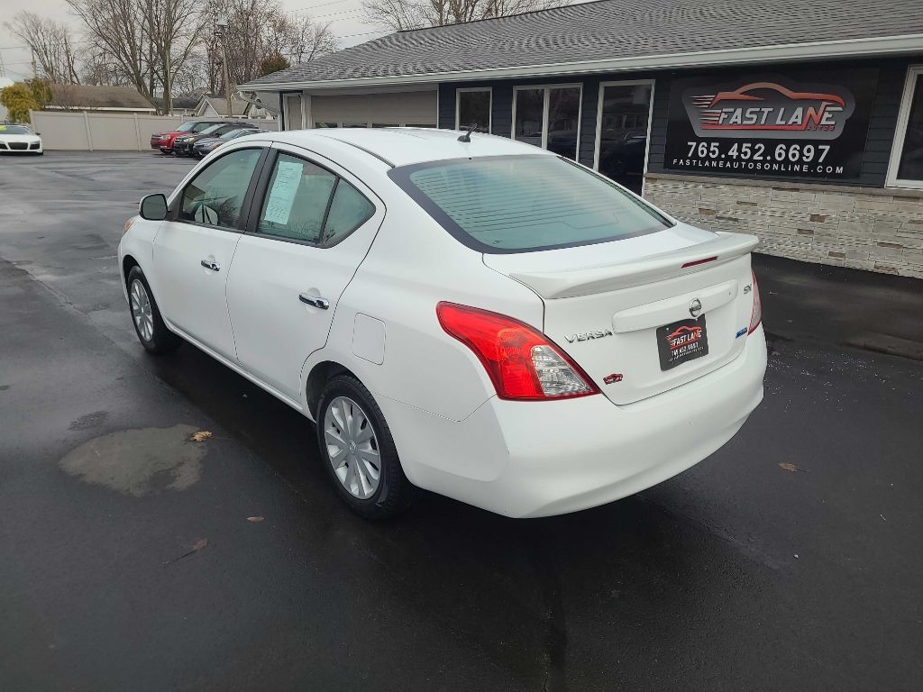 Nissan Versa 4dr Sdn CVT 1.6 SV 2013