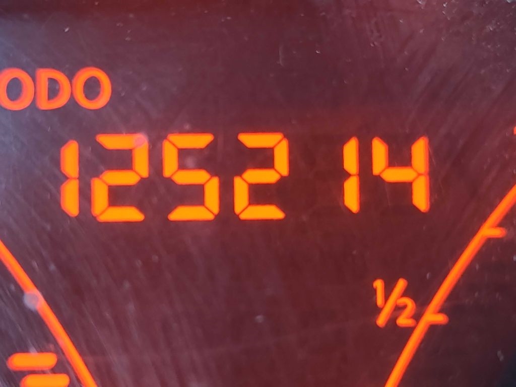 Nissan Versa 4dr Sdn CVT 1.6 SV 2013