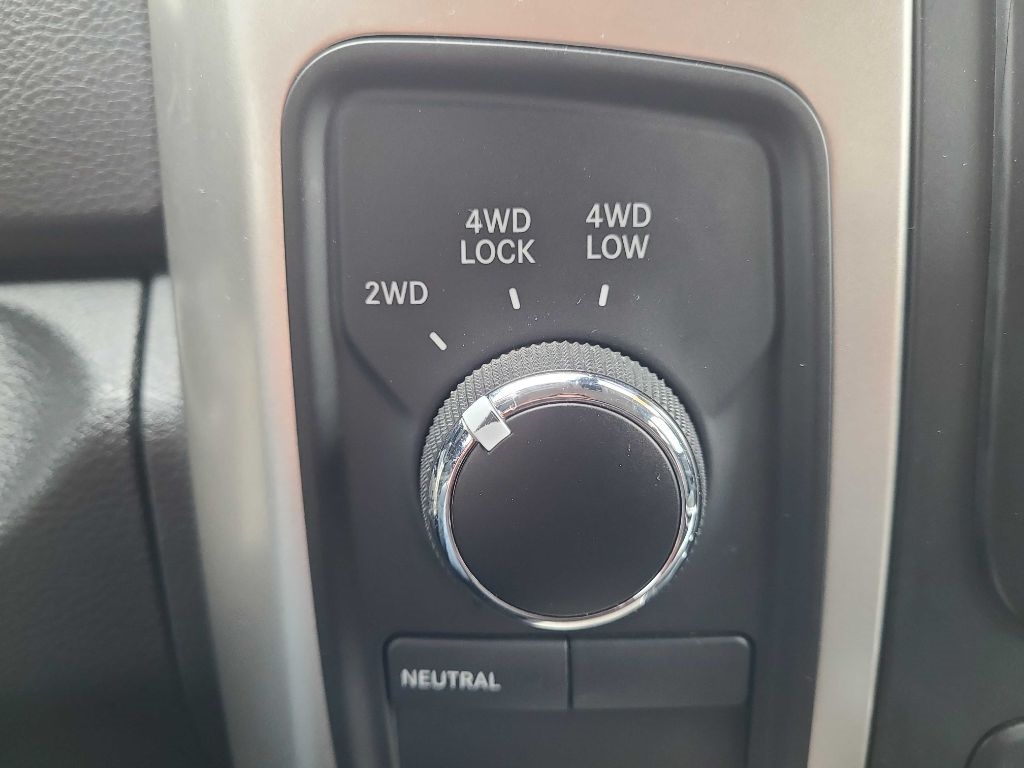 RAM 2500 Big Horn 4x4 Mega Cab 6'4" Box 2018