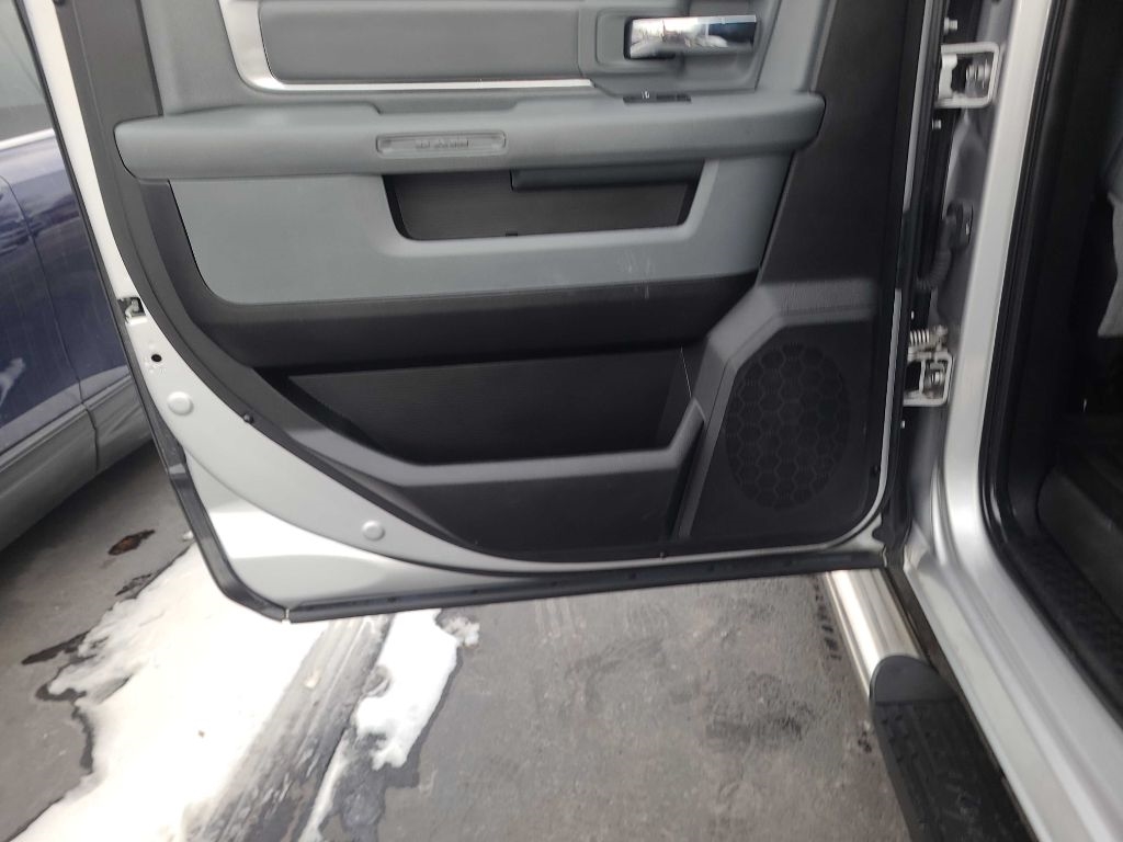 RAM 2500 Big Horn 4x4 Mega Cab 6'4" Box 2018