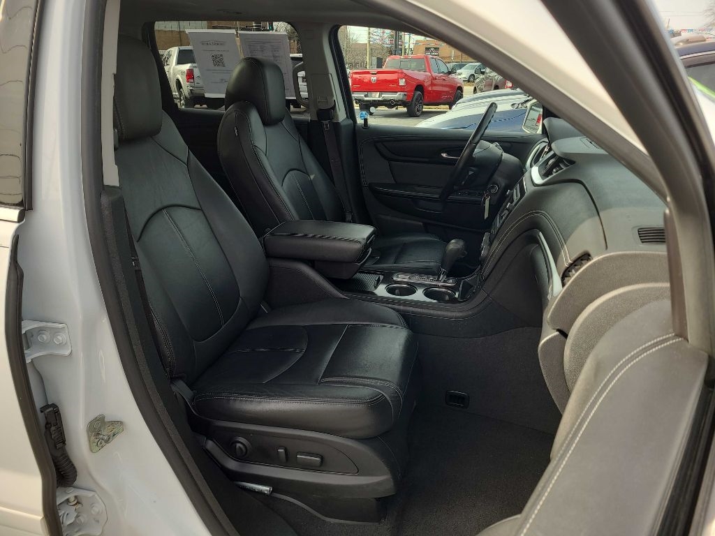 Chevrolet Traverse FWD 4dr LT w/2LT 2017