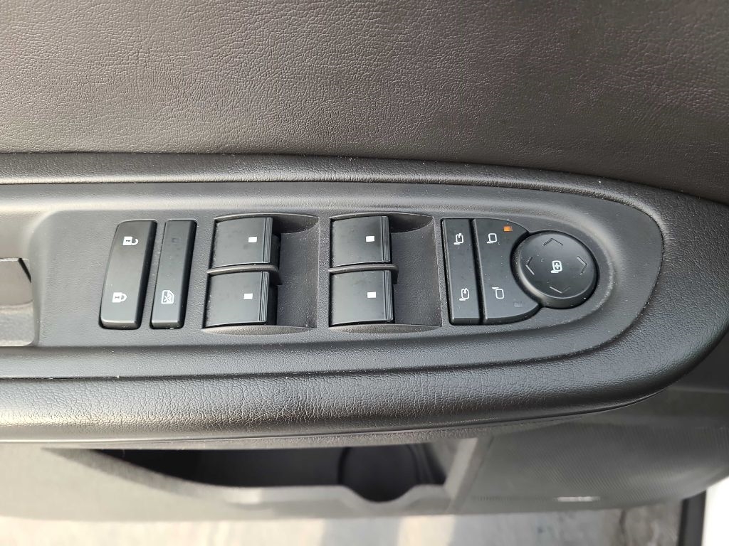 Chevrolet Traverse FWD 4dr LT w/2LT 2017