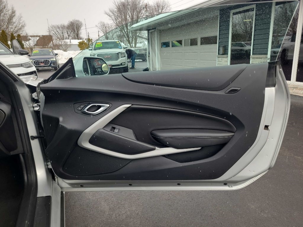 Chevrolet Camaro 2dr Cpe 1LS 2019