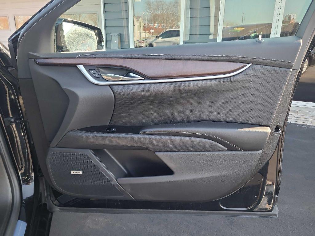 Cadillac XTS 4dr Sdn Luxury AWD 2019