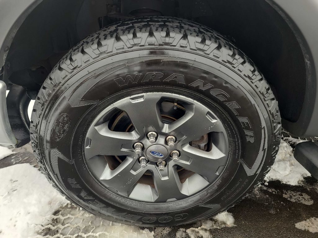 Ford F-150 4WD SuperCrew 145" XLT 2013