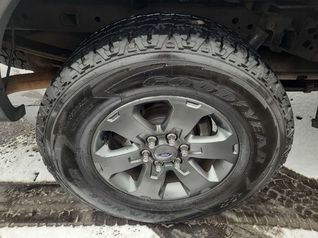 Ford F-150 4WD SuperCrew 145" XLT 2013