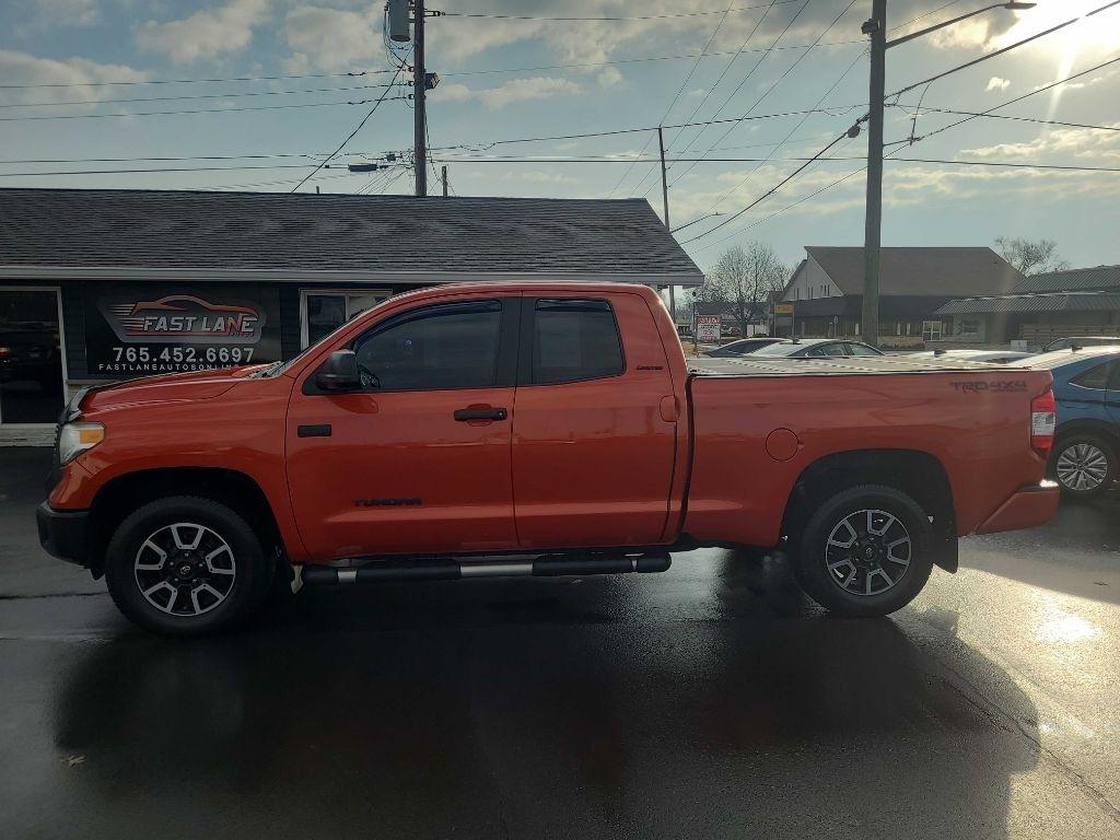 Toyota Tundra 4WD Limited Double Cab 6.5' Bed 5.7L FFV (Natl) 2017