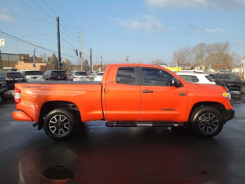 Toyota Tundra 4WD Limited Double Cab 6.5' Bed 5.7L FFV (Natl) 2017