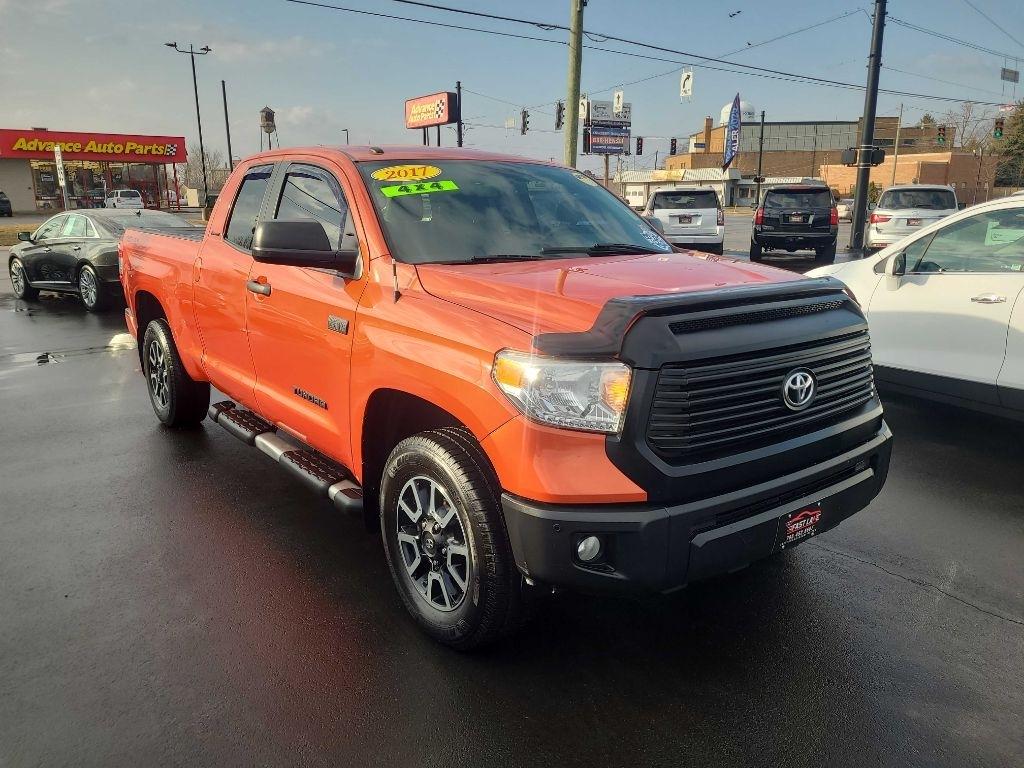 Toyota Tundra 4WD Limited Double Cab 6.5' Bed 5.7L FFV (Natl) 2017