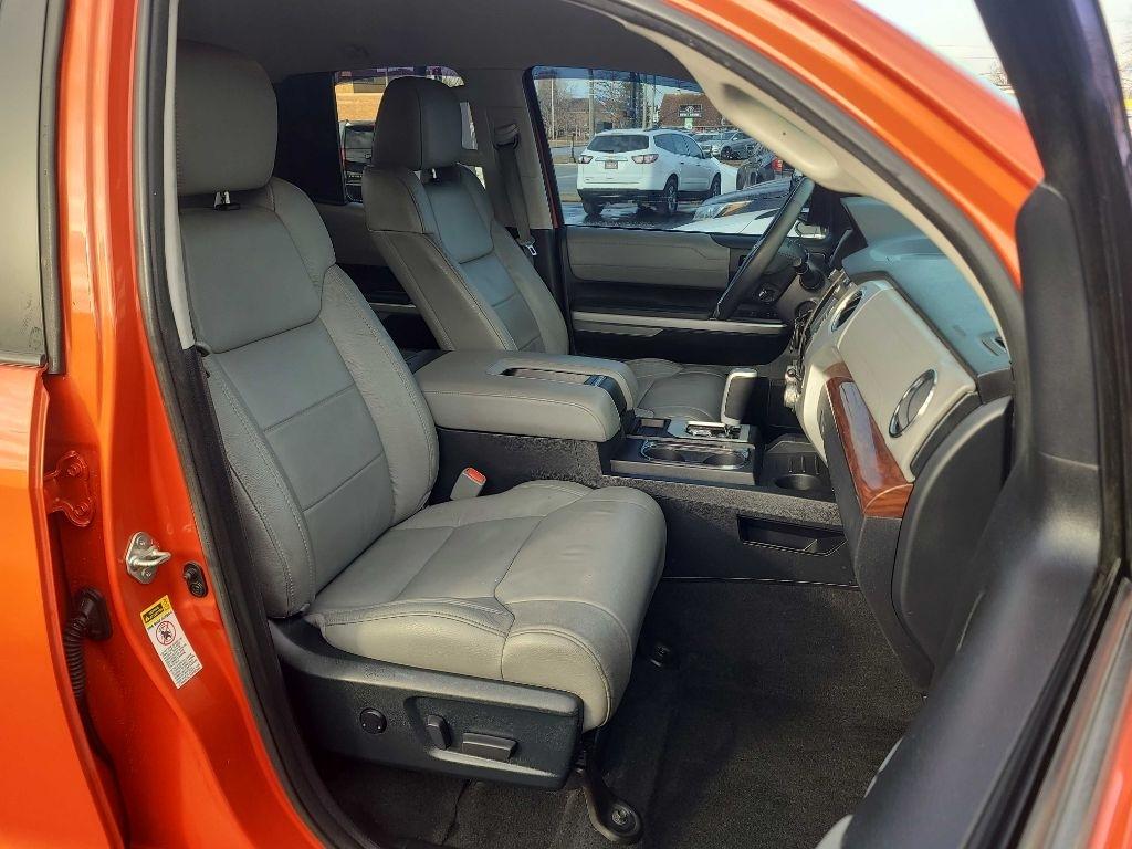 Toyota Tundra 4WD Limited Double Cab 6.5' Bed 5.7L FFV (Natl) 2017