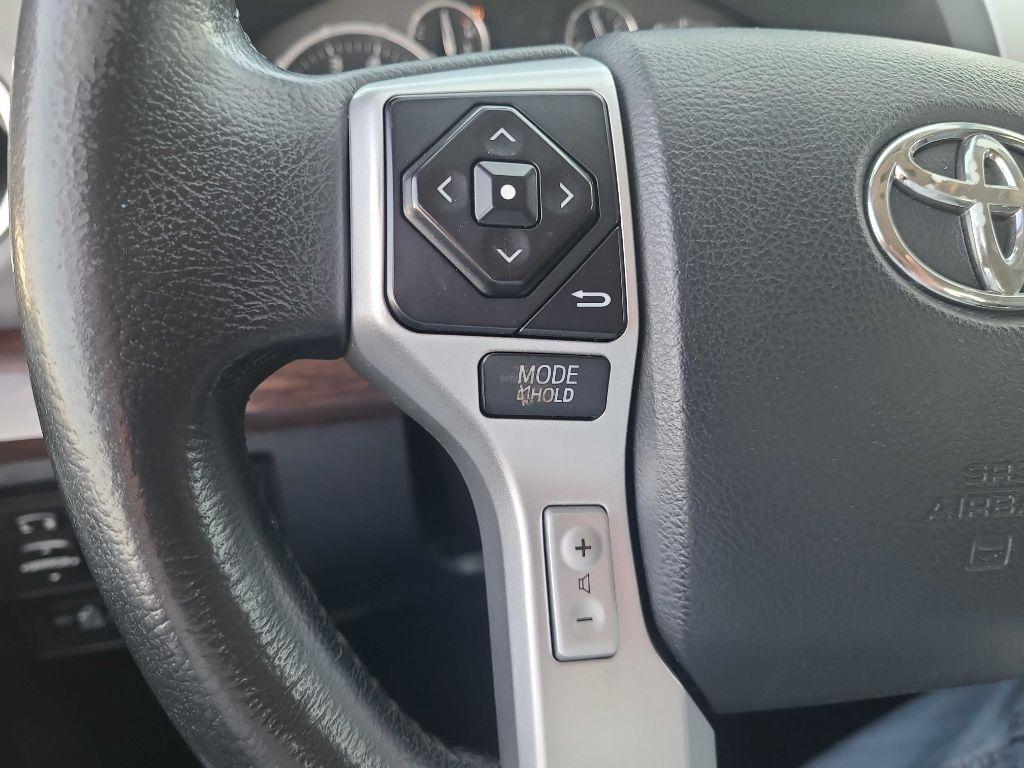 Toyota Tundra 4WD Limited Double Cab 6.5' Bed 5.7L FFV (Natl) 2017