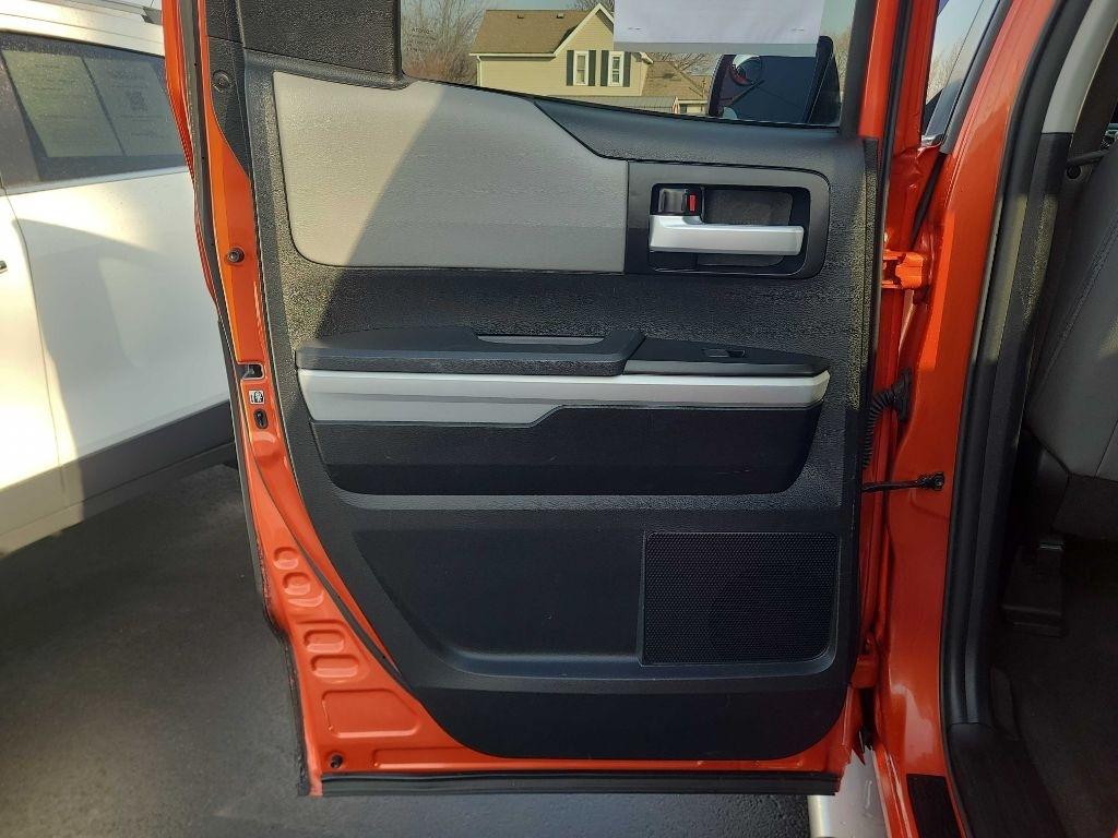 Toyota Tundra 4WD Limited Double Cab 6.5' Bed 5.7L FFV (Natl) 2017