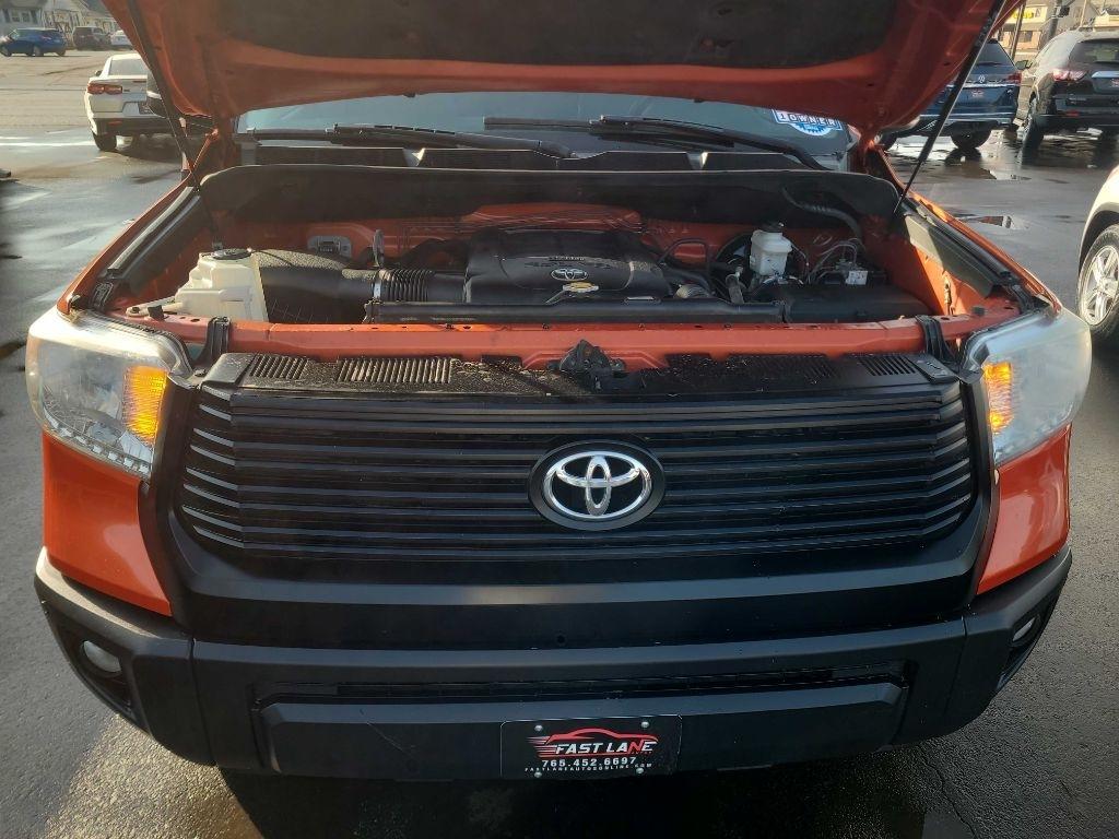 Toyota Tundra 4WD Limited Double Cab 6.5' Bed 5.7L FFV (Natl) 2017