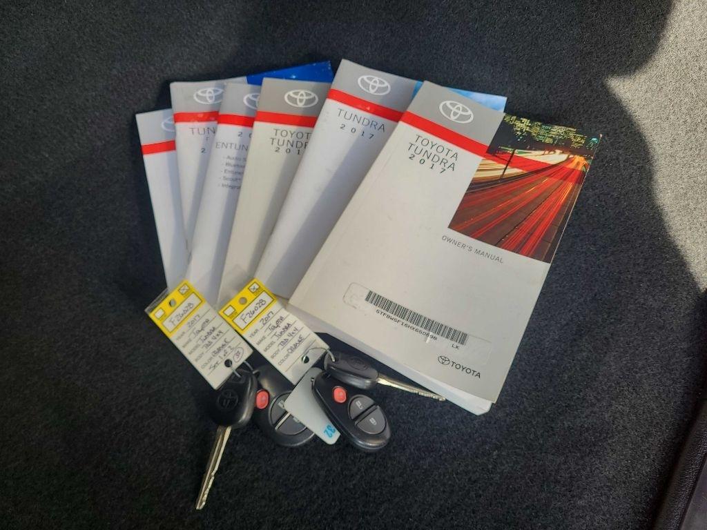 Toyota Tundra 4WD Limited Double Cab 6.5' Bed 5.7L FFV (Natl) 2017