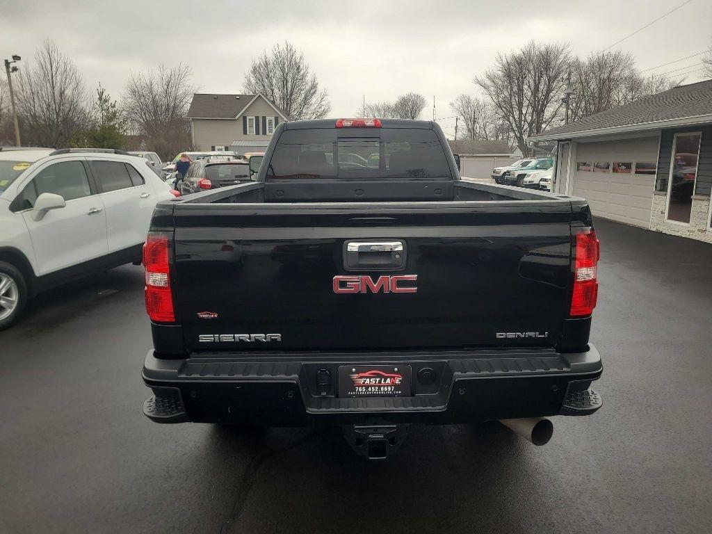 GMC Sierra 3500HD 4WD Crew Cab 167.7" Denali 2017