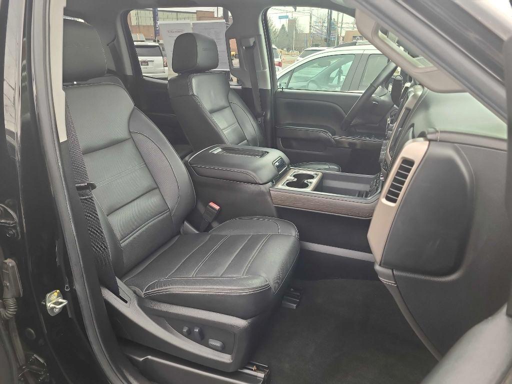 GMC Sierra 3500HD 4WD Crew Cab 167.7" Denali 2017