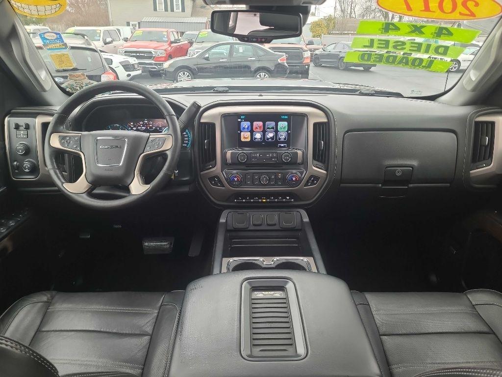 GMC Sierra 3500HD 4WD Crew Cab 167.7" Denali 2017