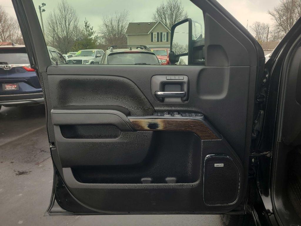 GMC Sierra 3500HD 4WD Crew Cab 167.7" Denali 2017