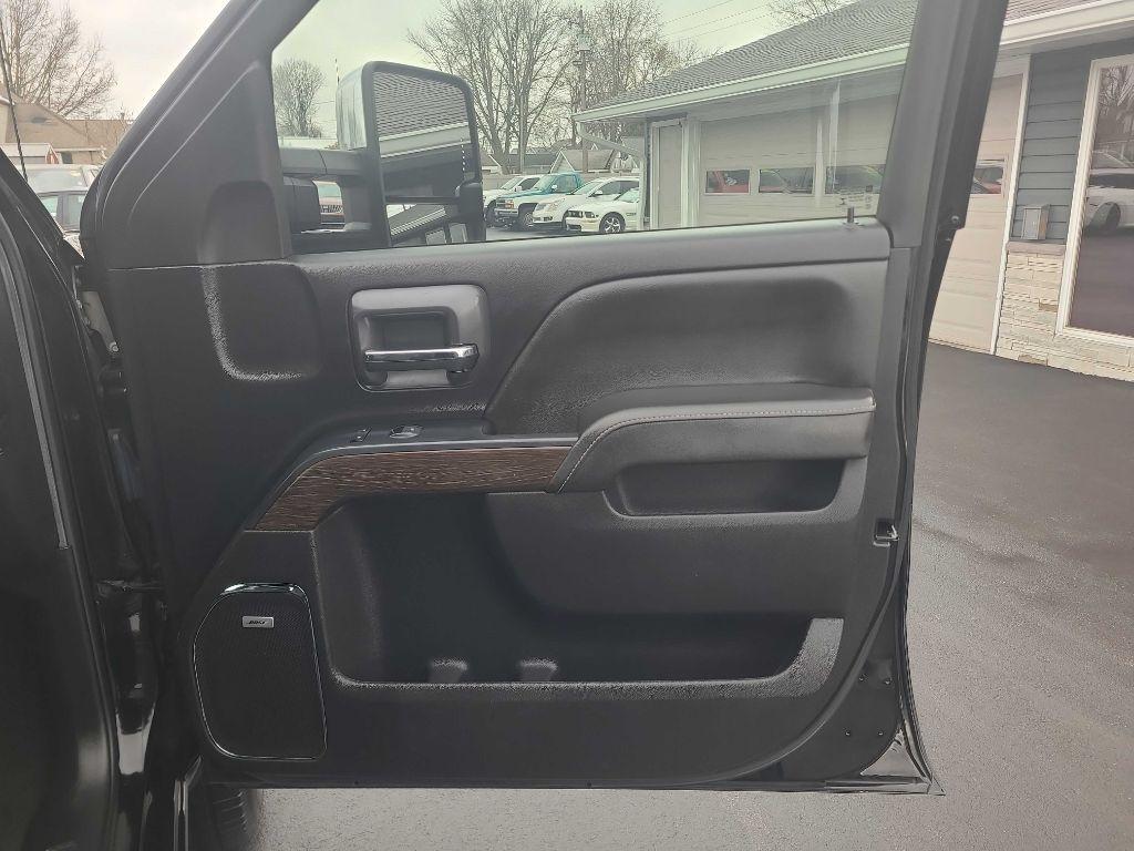 GMC Sierra 3500HD 4WD Crew Cab 167.7" Denali 2017