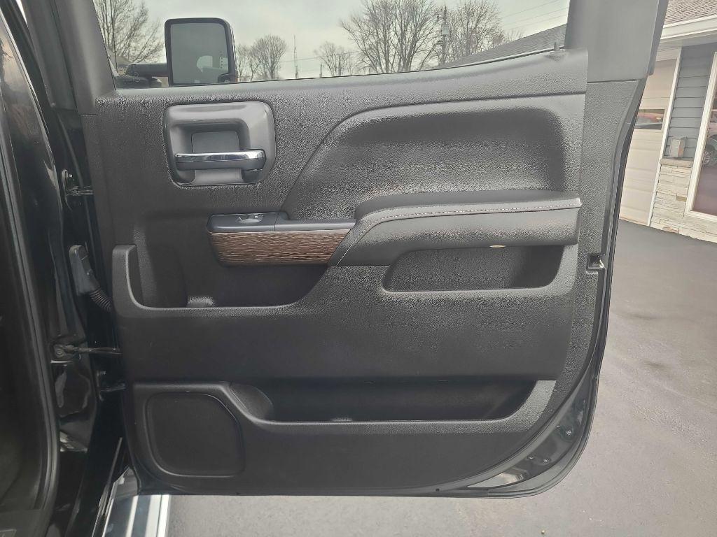 GMC Sierra 3500HD 4WD Crew Cab 167.7" Denali 2017