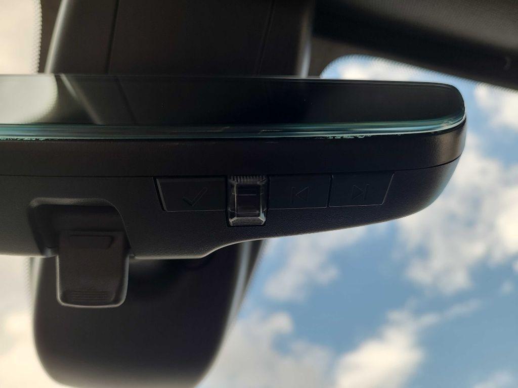 Chevrolet Silverado 1500 4WD Crew Cab 147" High Country 2020