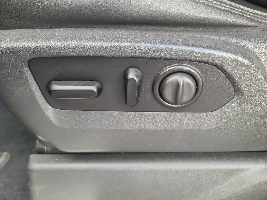 Chevrolet Silverado 1500 4WD Crew Cab 147" High Country 2020