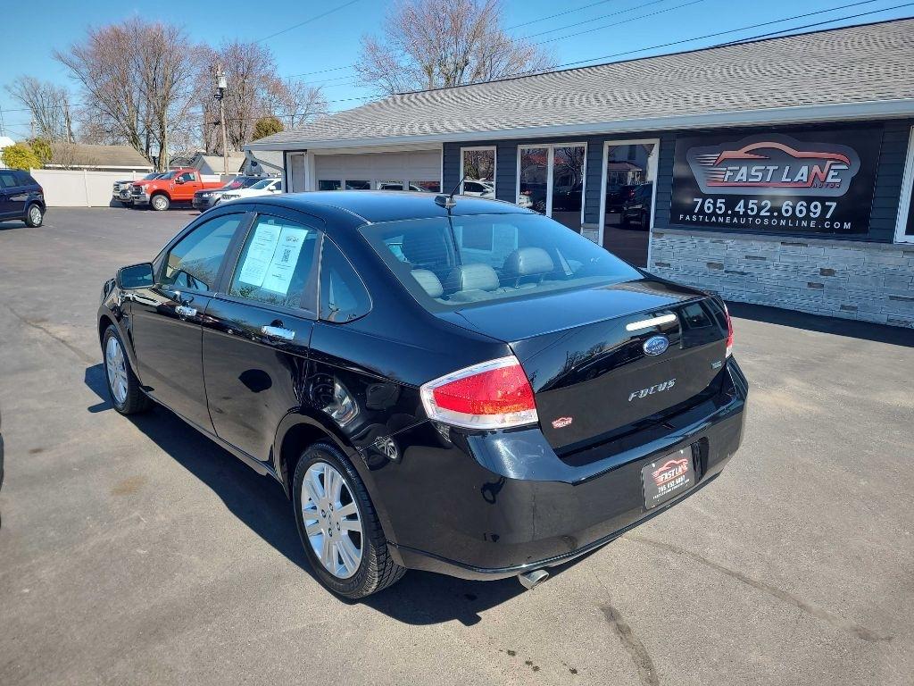 Ford Focus 4dr Sdn SEL 2010