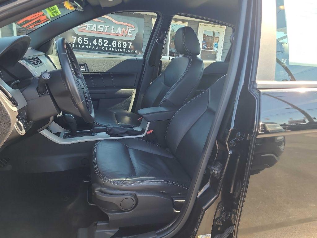 Ford Focus 4dr Sdn SEL 2010