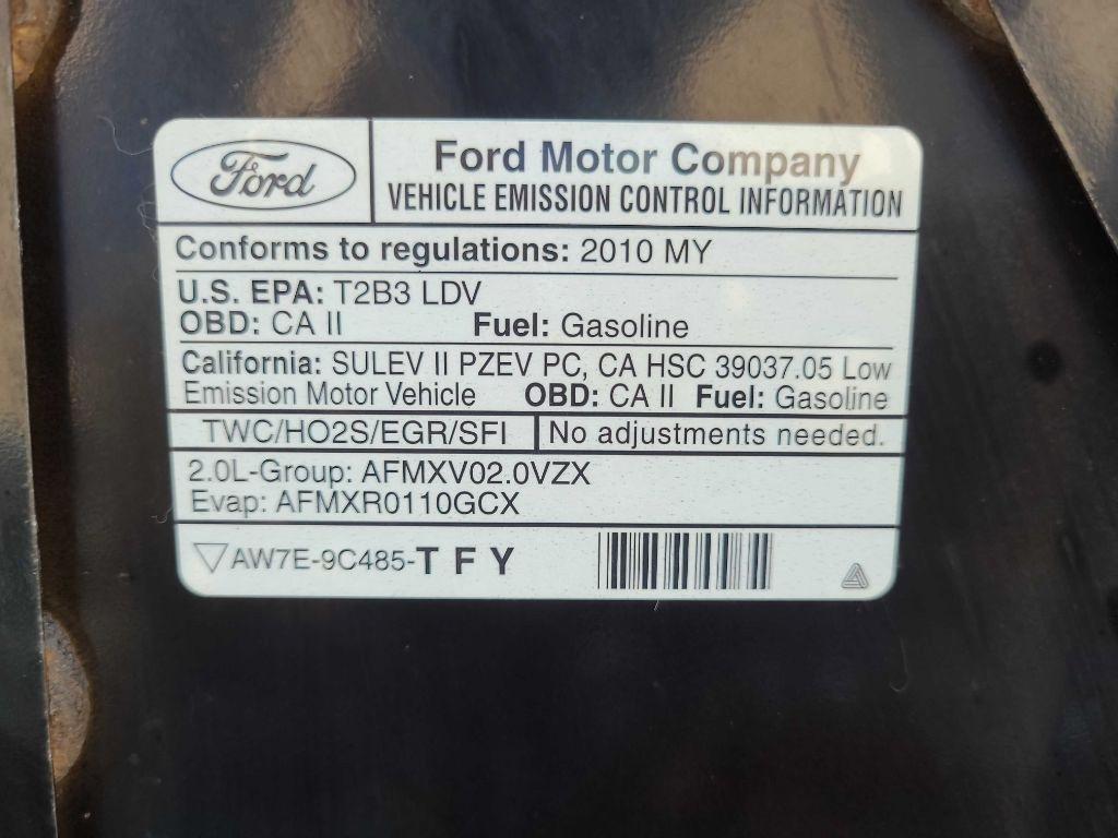 Ford Focus 4dr Sdn SEL 2010