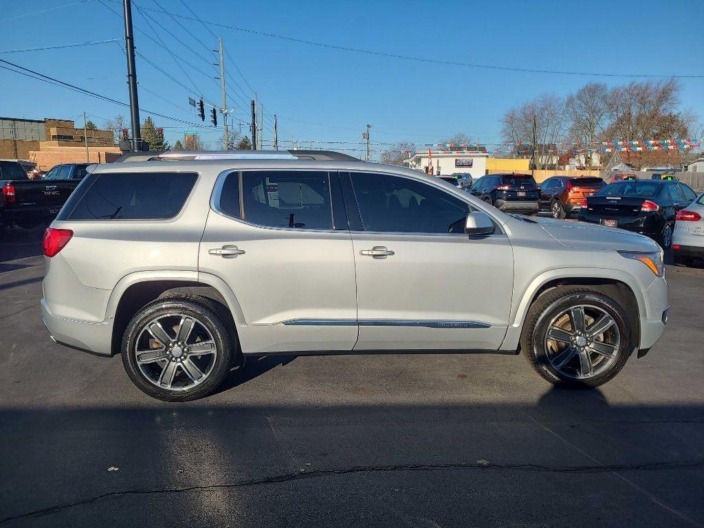 GMC Acadia AWD 4dr Denali 2017
