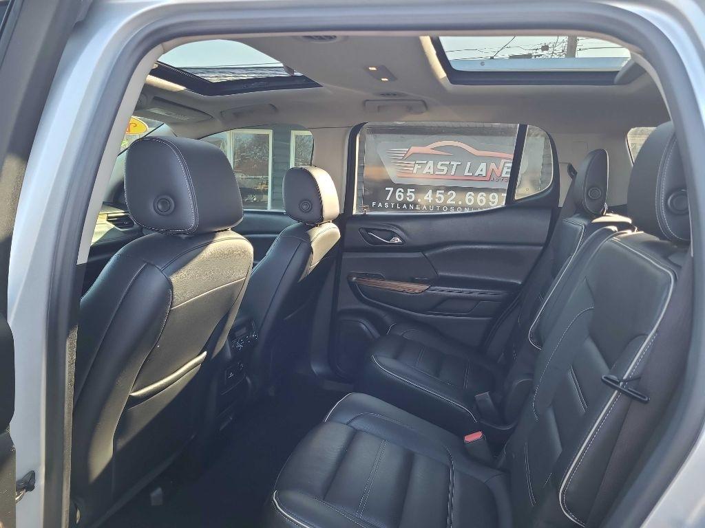 GMC Acadia AWD 4dr Denali 2017