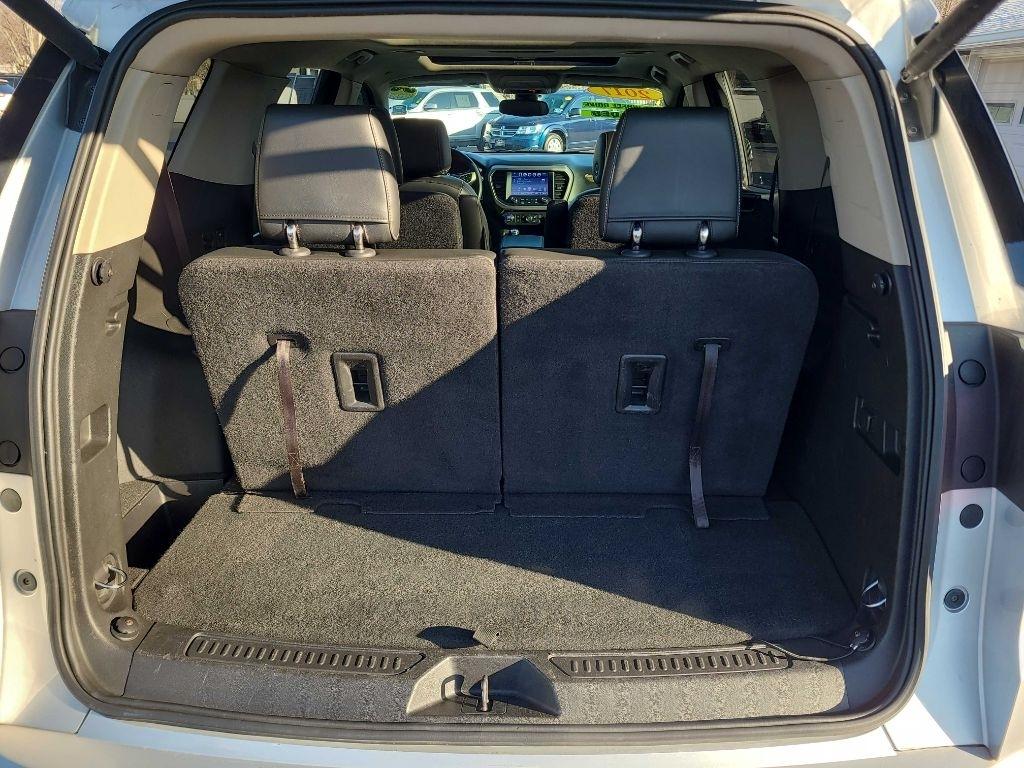 GMC Acadia AWD 4dr Denali 2017