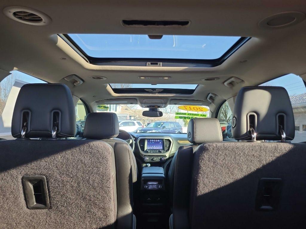 GMC Acadia AWD 4dr Denali 2017