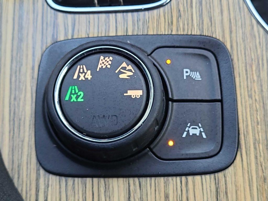 GMC Acadia AWD 4dr Denali 2017