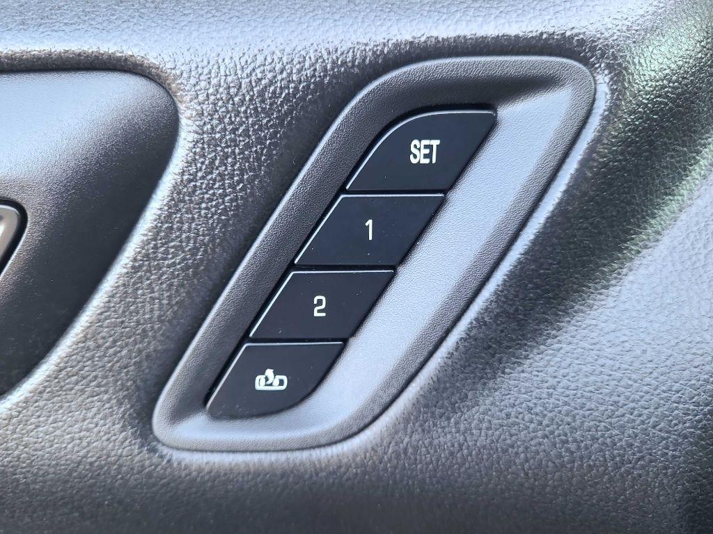 GMC Acadia AWD 4dr Denali 2017