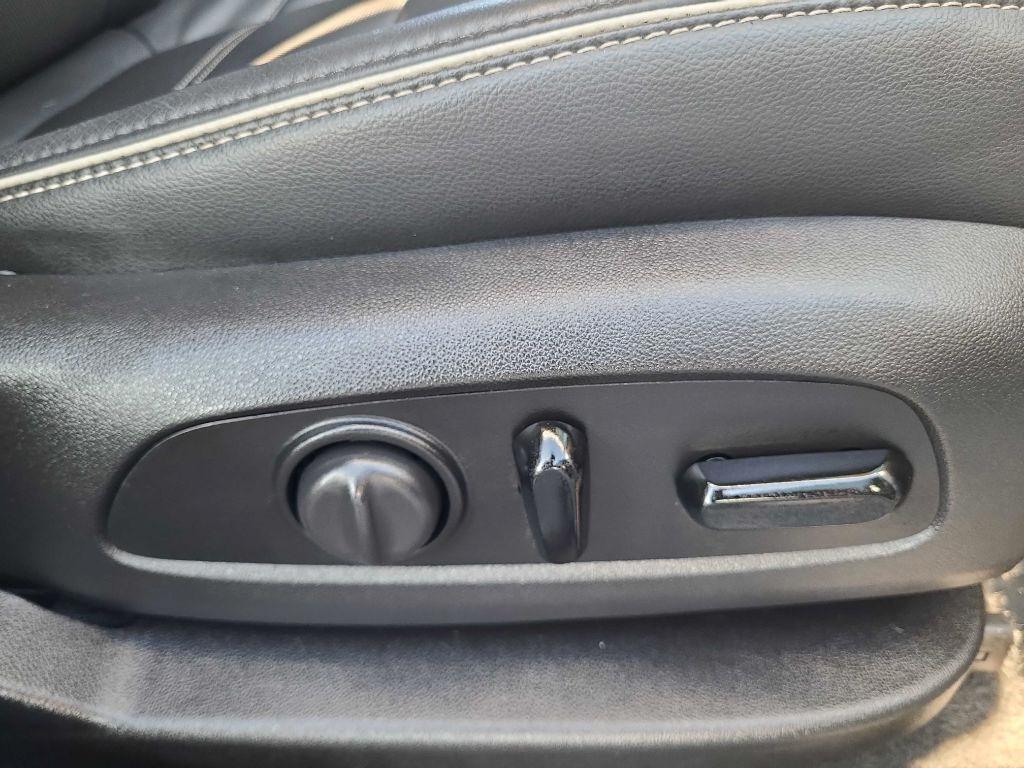 GMC Acadia AWD 4dr Denali 2017