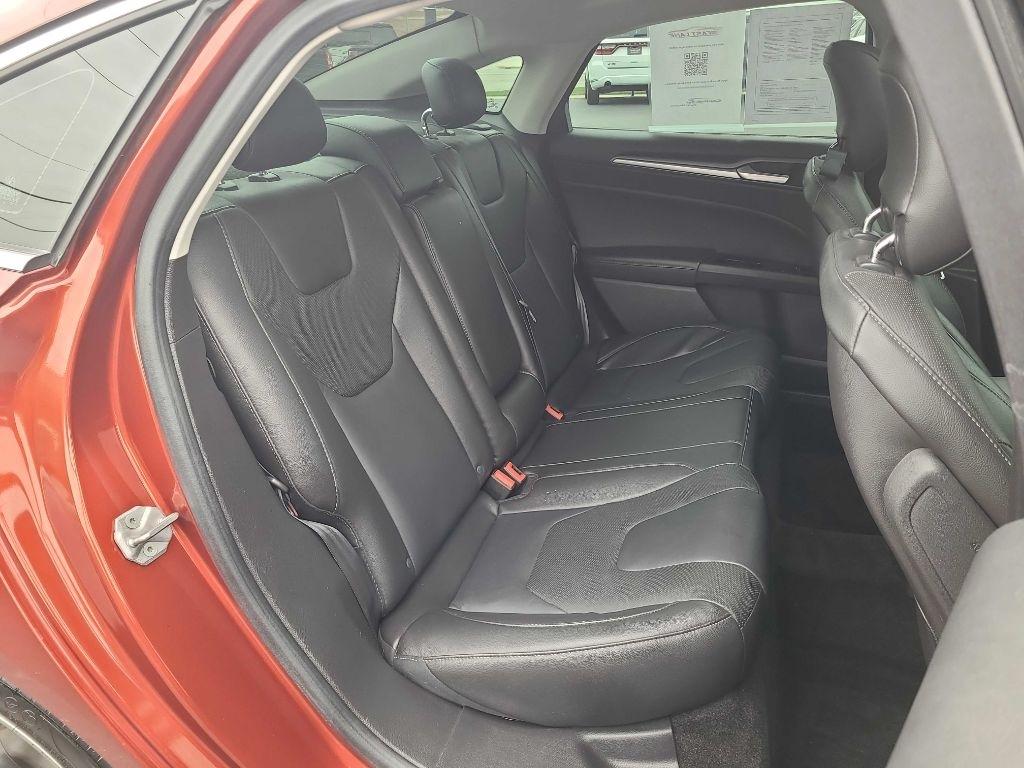 Ford Fusion 4dr Sdn Titanium FWD 2014