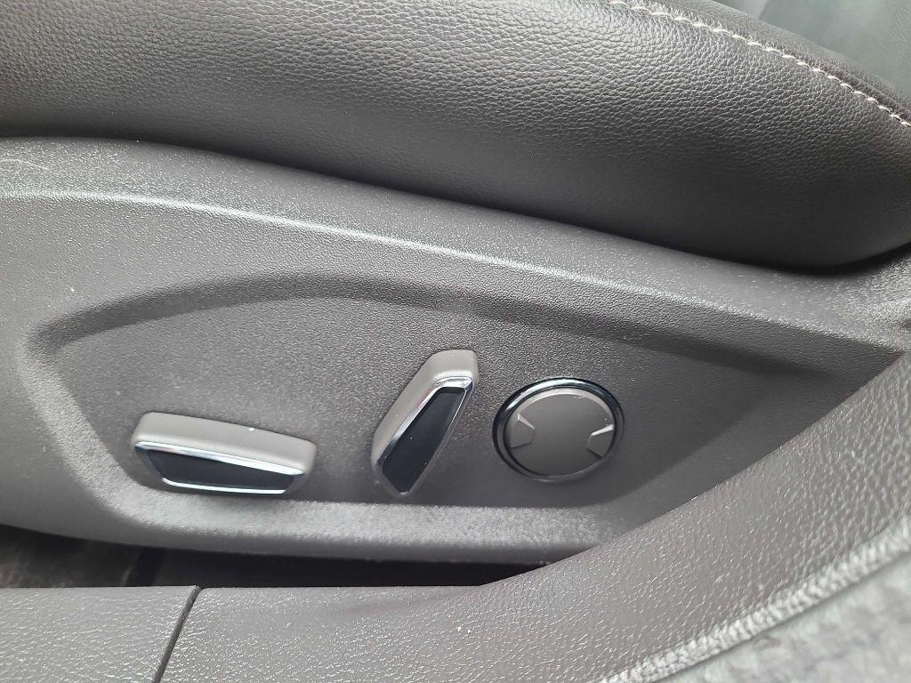 Ford Fusion 4dr Sdn Titanium FWD 2014