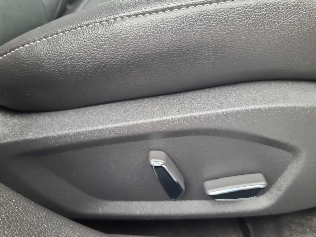 Ford Fusion 4dr Sdn Titanium FWD 2014