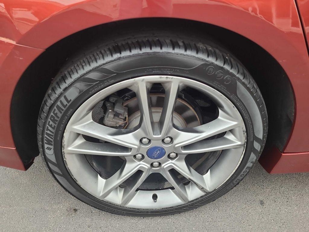 Ford Fusion 4dr Sdn Titanium FWD 2014