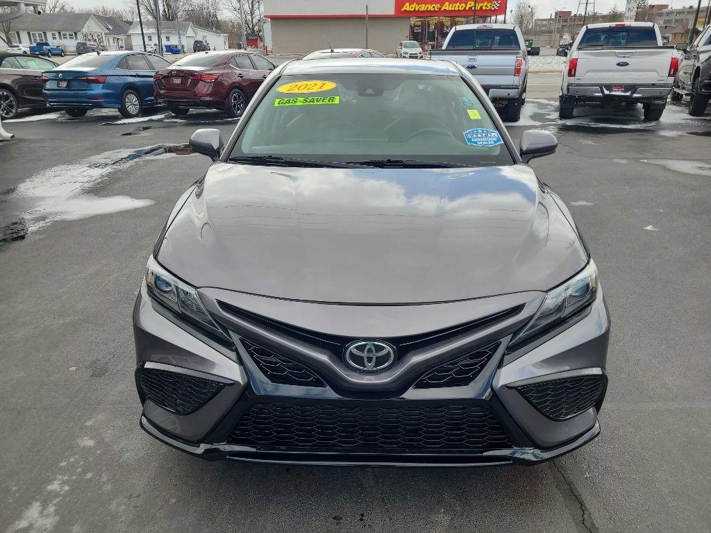 Toyota Camry SE Nightshade Auto (Natl) 2021