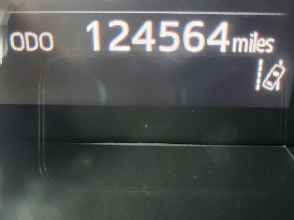 Toyota Camry SE Nightshade Auto (Natl) 2021