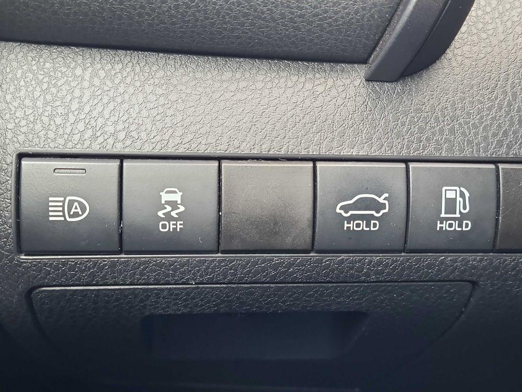 Toyota Camry SE Nightshade Auto (Natl) 2021