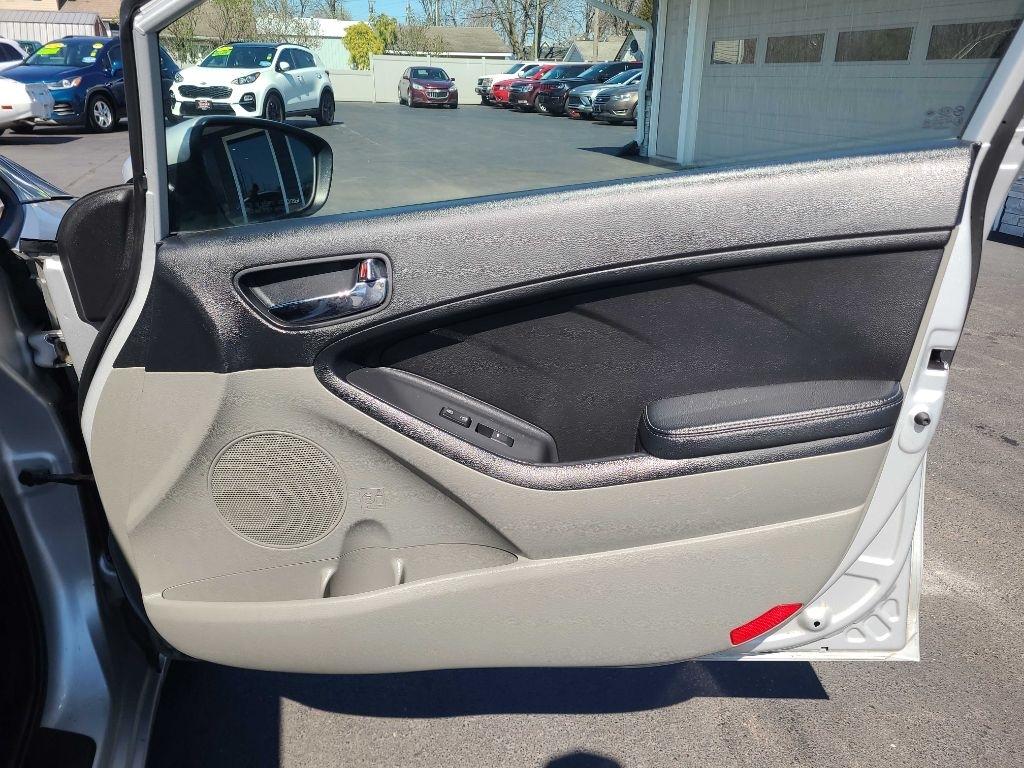 Kia Forte 4dr Sdn Auto LX 2015